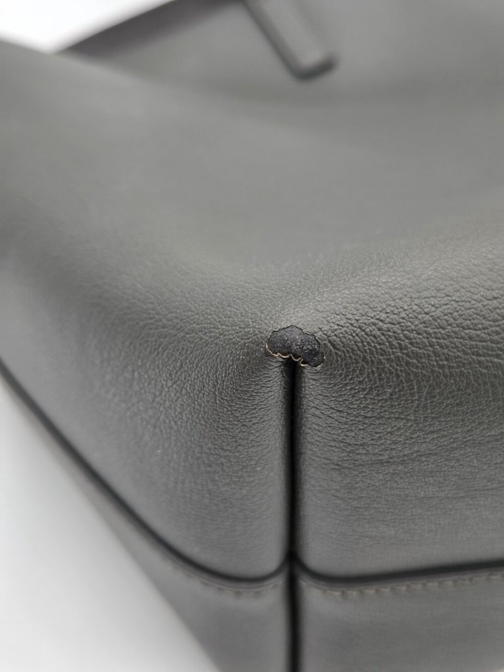 Saint Laurent East West Shopping Tote – Dark Gray Leather | Large Size - Picture 7 of 15